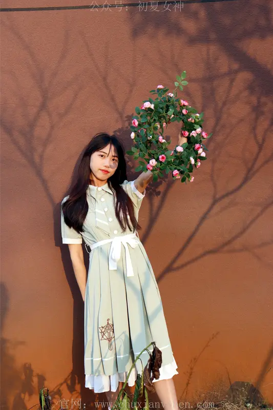 初夏女神 NO.002 雪糕 法式复古连衣裙搭36码白皮鞋 - 初夏女神